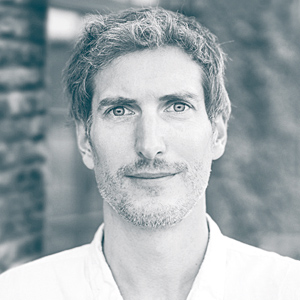 Markus Maurer ist Systemischer Gestalt-Coach, Gestalttherapeut, Heldenreise-Leiter